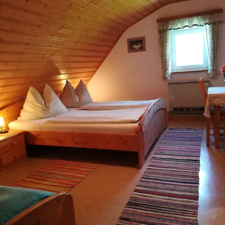 Farm stay Familienbauernhof Imitz, *